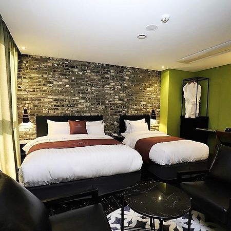 Uijeongbu Cloud Hotel Bagian luar foto