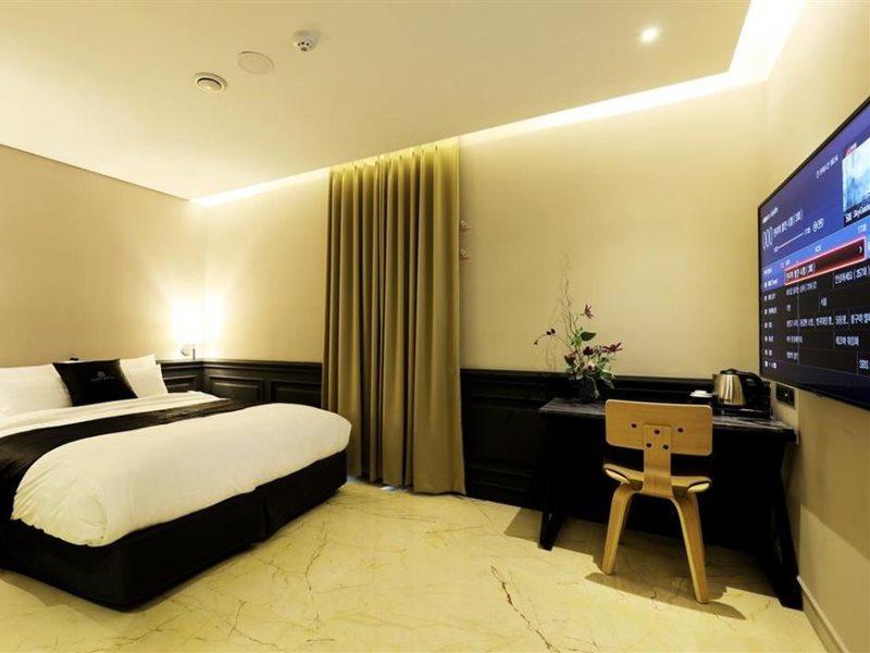 Uijeongbu Cloud Hotel Bagian luar foto